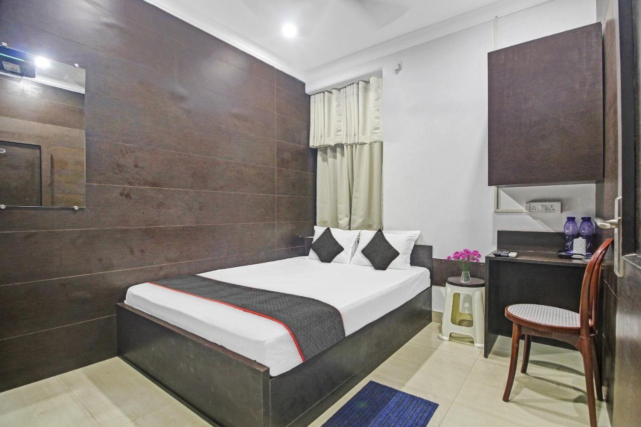 Super Townhouse Centre Point Inn Near Esplanade Metro Station Calcutta Buitenkant foto