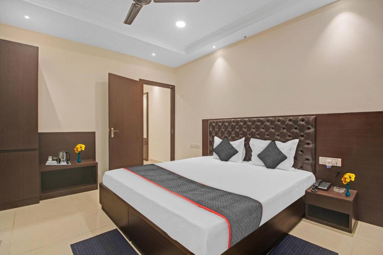 Super Townhouse Centre Point Inn Near Esplanade Metro Station Calcutta Buitenkant foto